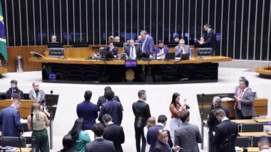 Como votou cada deputado na aprovação do PLP dos combustíveis