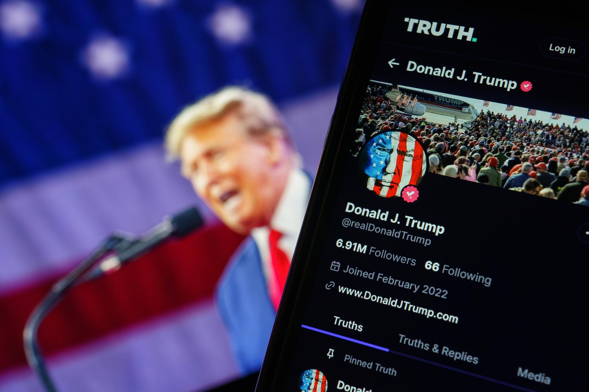 The Intercept e grupo de imprensa processam Trump por venda de posts antecipados na Truth Social