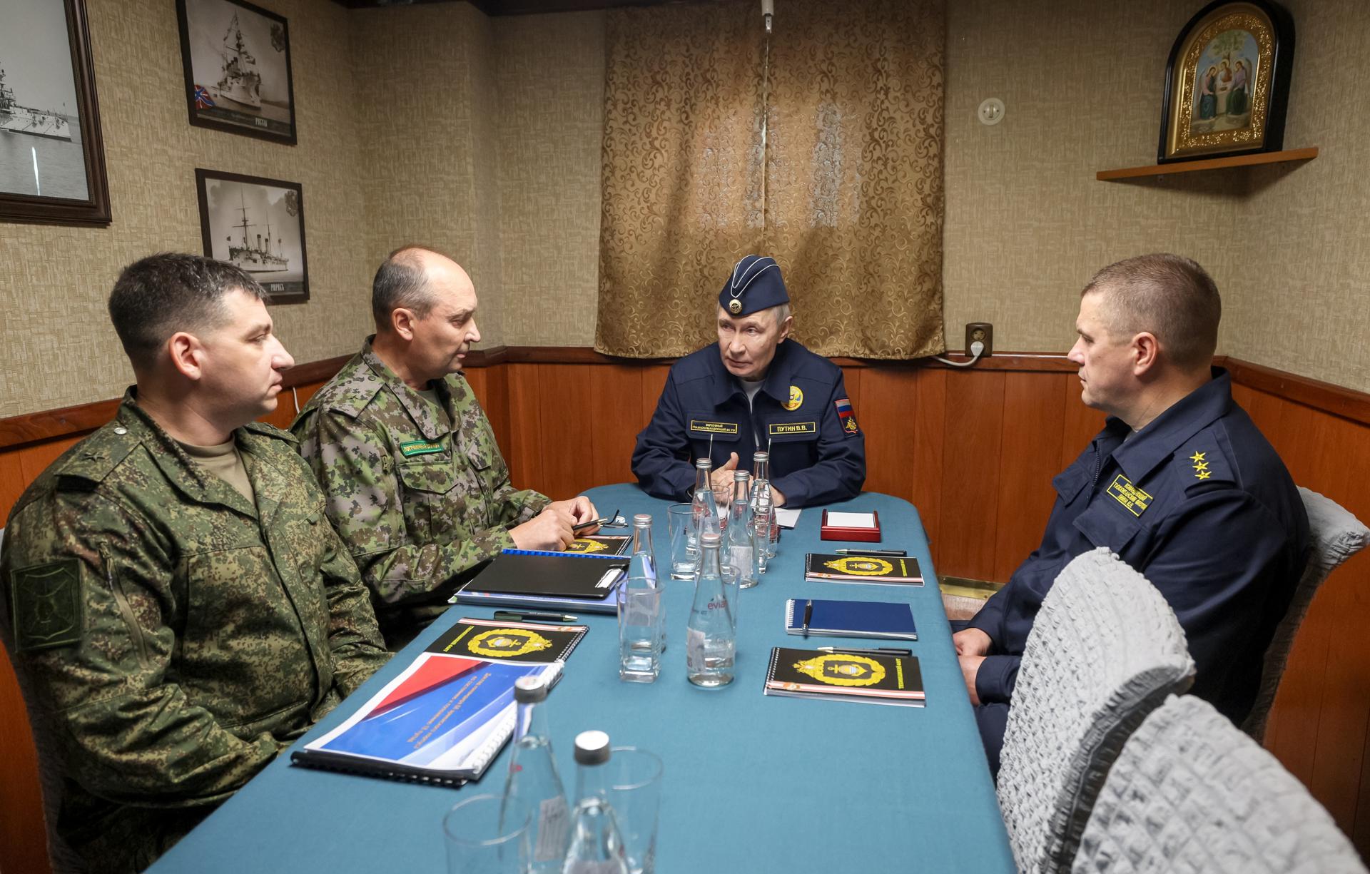 Visita de Putin a ilhas disputadas com o Japão reacende briga e eleva tensões na Ásia