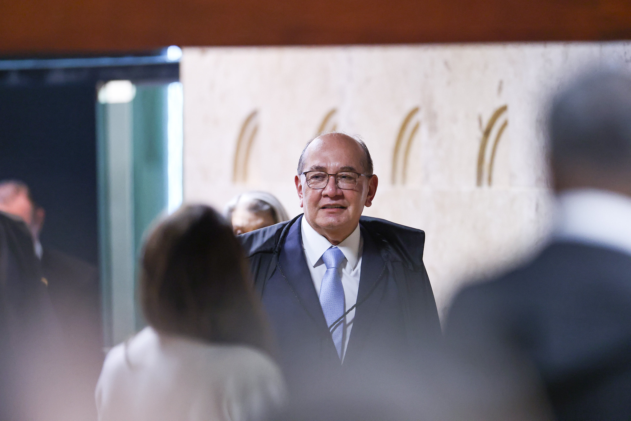 AGU propõe que súmula de Gilmar Mendes contra pautas-bomba atinja projetos em tramitação