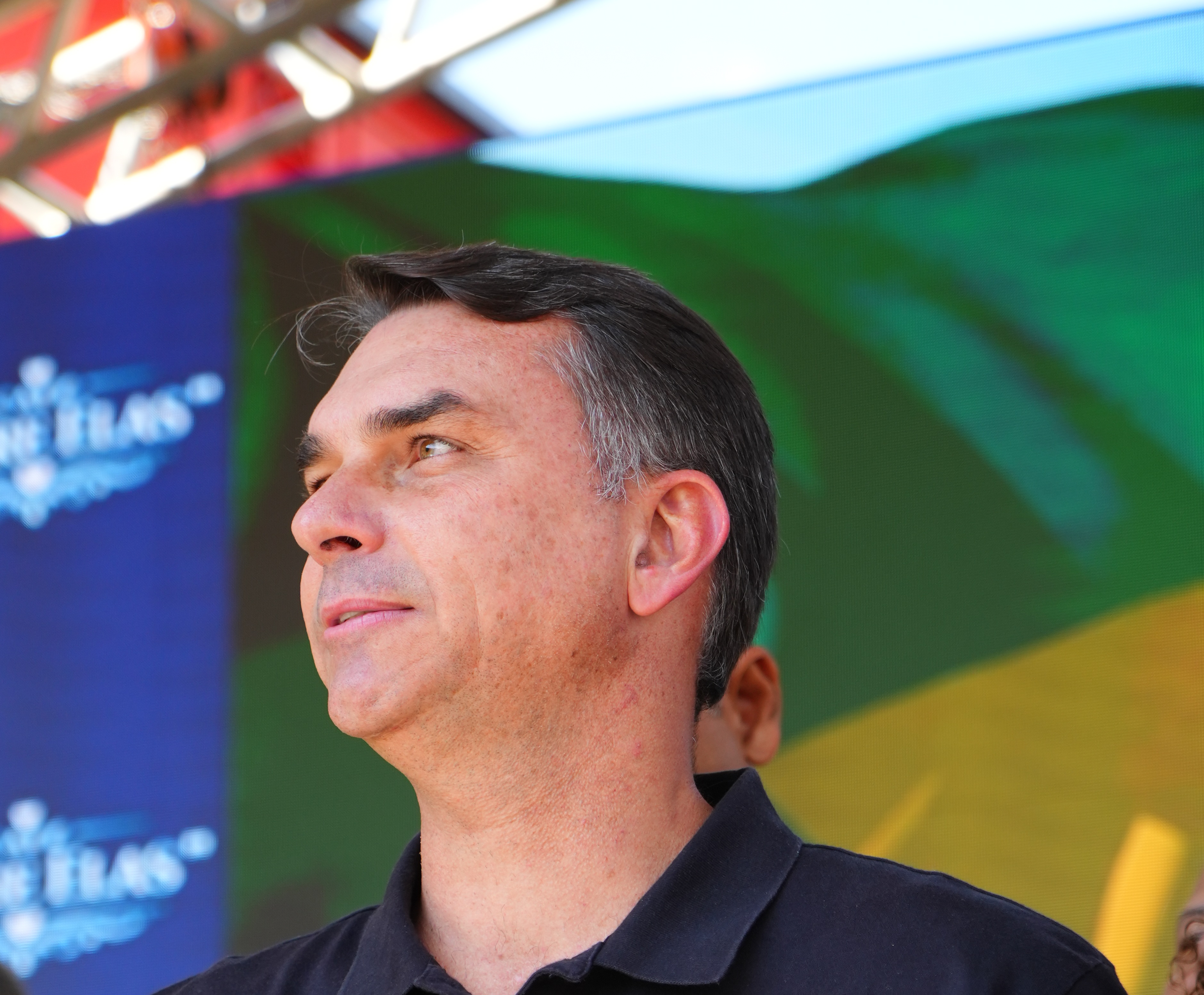 TSE diz que filiação fraudulenta de Flávio Bolsonaro partiu do próprio partido Missão