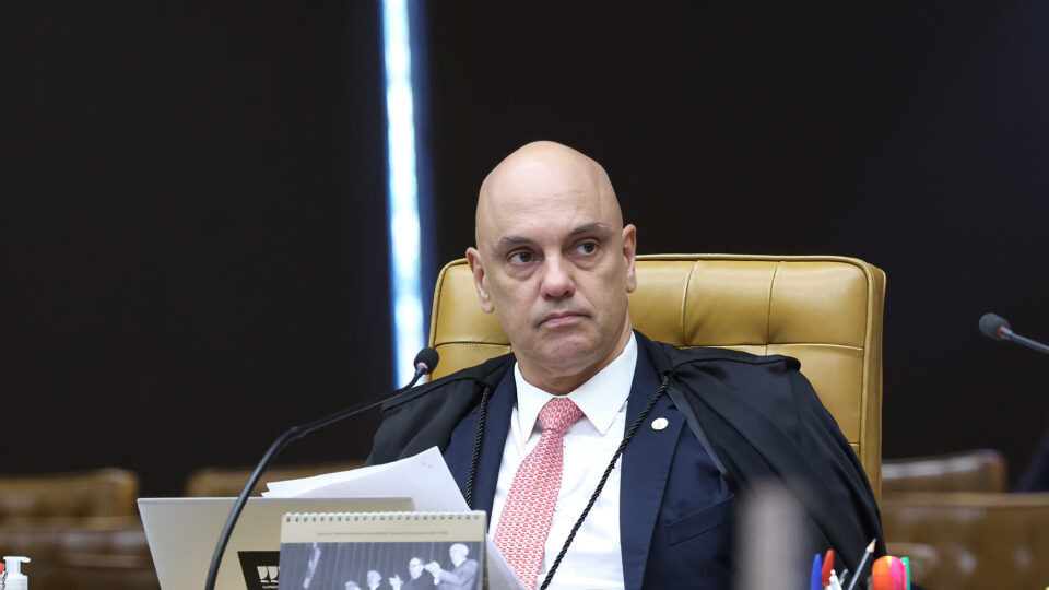 Moraes defende investigação contra jornalista e diz que turma do STF julgará recursos