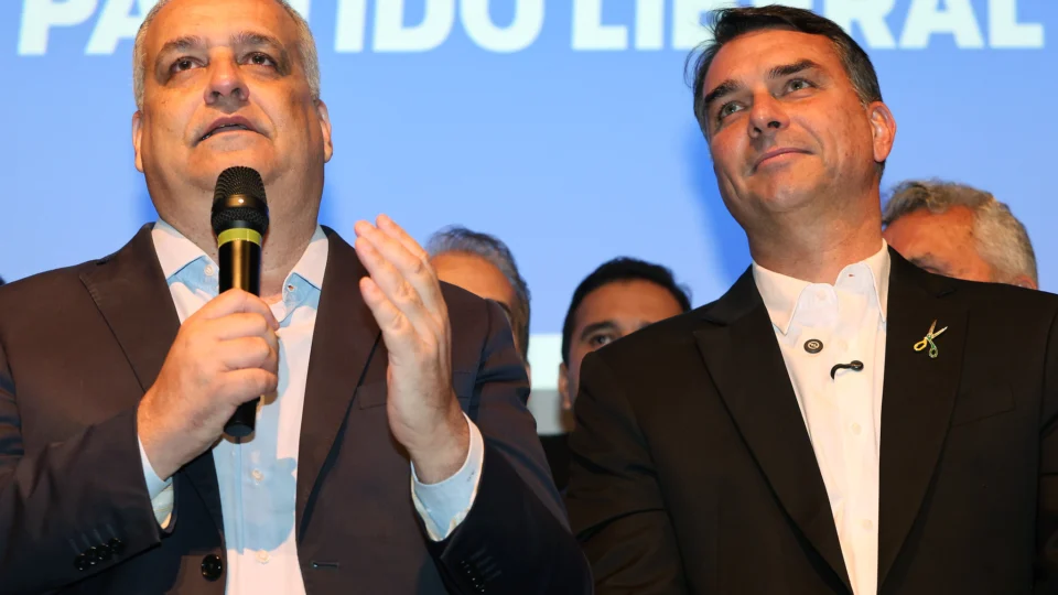 Flávio Bolsonaro economia corte de gastos