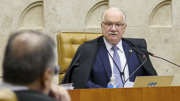 Edson Fachin propõe revisão coletiva de atos de Moraes contra jornalista