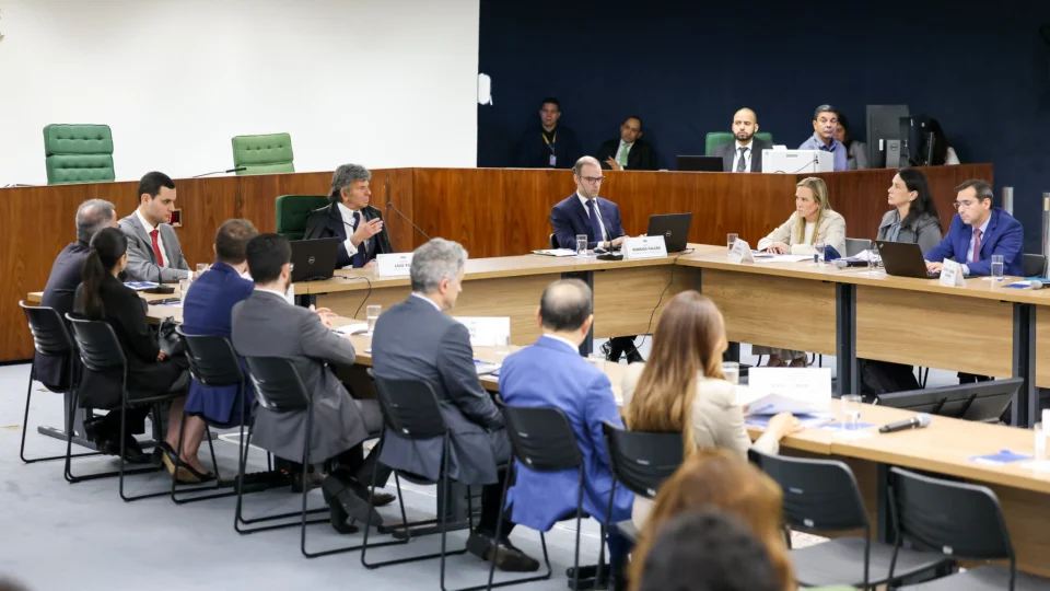 Governadora e ministro de Lula divergem sobre aval da União para empréstimo ao BRB