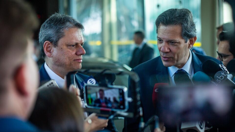 Reestatização da companhia de água vira pauta na campanha em SP