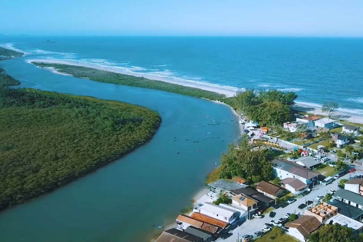 Itapoá abriu edital para comprar terrenos com vegetação nativa de Mata Atlântica e ampliar áreas protegidas.