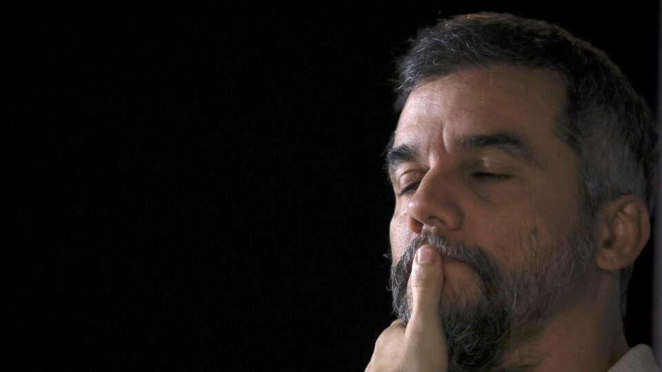 Falas de Wagner Moura e Nando Reis mostram a crise do “wokismo”
