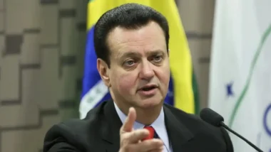 Gilberto Kassab criticou postura de partidos do Centrão e apresentou propostas da campanha de Caiado para economia.