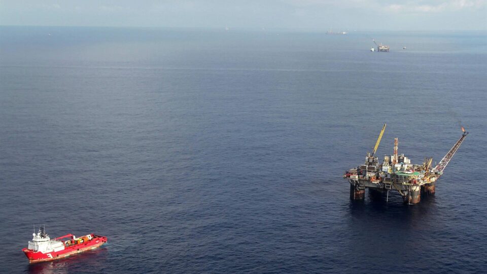 Petrobras anuncia descoberta de petróleo em águas profundas do Amapá