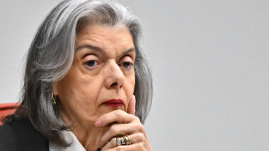 Cármen Lúcia diz que liberdade de imprensa “não está em questão” no Brasil