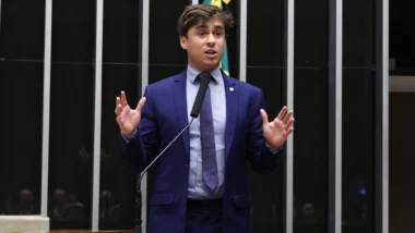 Perfil de Nikolas Ferreira no Instagram fica sem posts