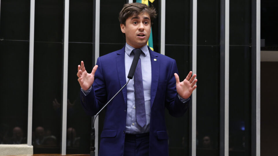 Perfil de Nikolas Ferreira no Instagram tem foto e quase todos os posts removidos