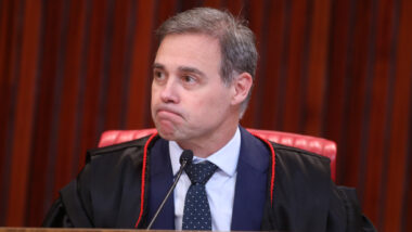 TSE barra análise de liminar de Mendonça contra PT e manda redistribuir processo