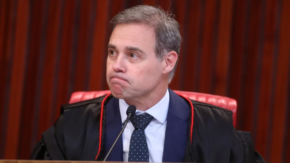 TSE barra análise de liminar de Mendonça contra PT e manda redistribuir processo