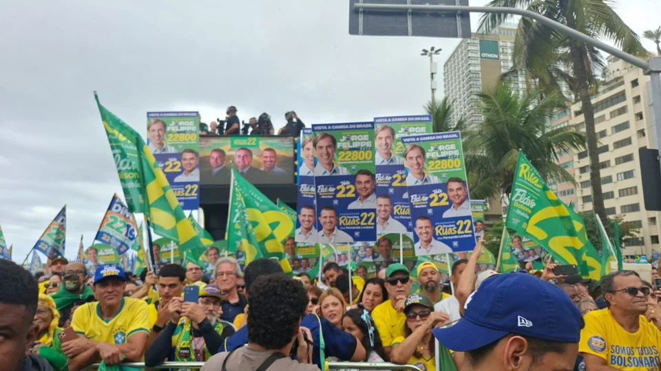 Campanha 2026 do PL inicia oficialmente em Copacabana, palco de grandes atos promovidos por Jair Bolsonaro.