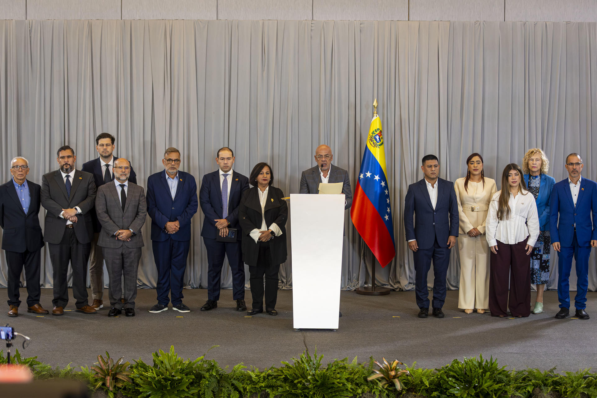 Chavismo e oposição avançam em pacto para reformar o judiciário na Venezuela