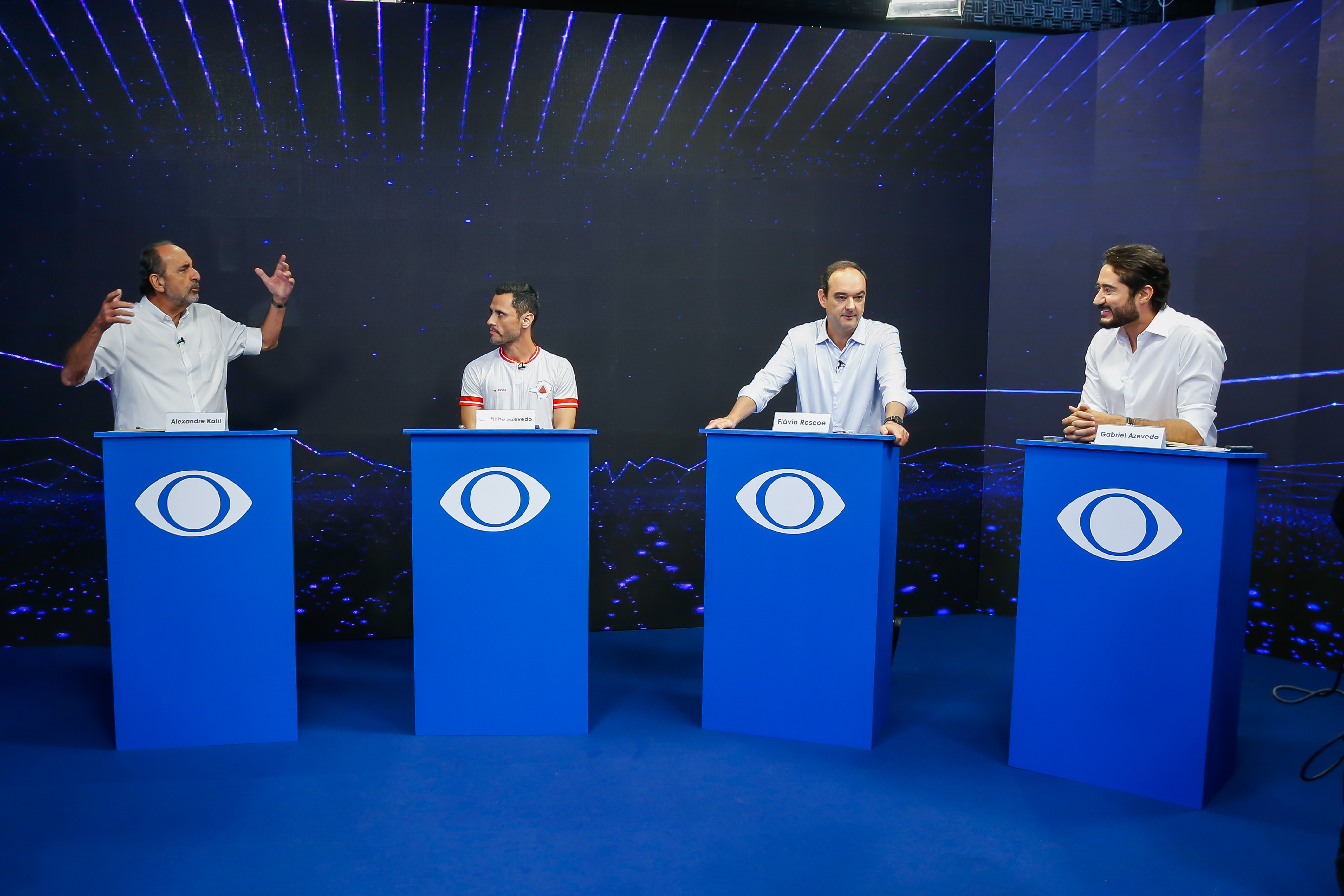Debate de Minas expõe divergências sobre dívida, segurança e privatizações.