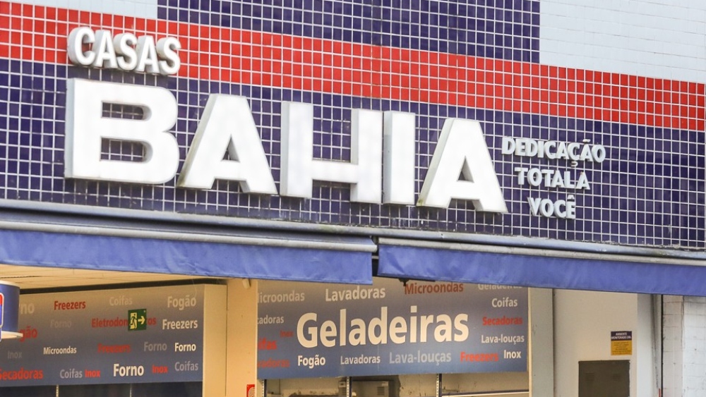 Ações da Casas Bahia desabam e diretores renunciam após pedido de recuperação