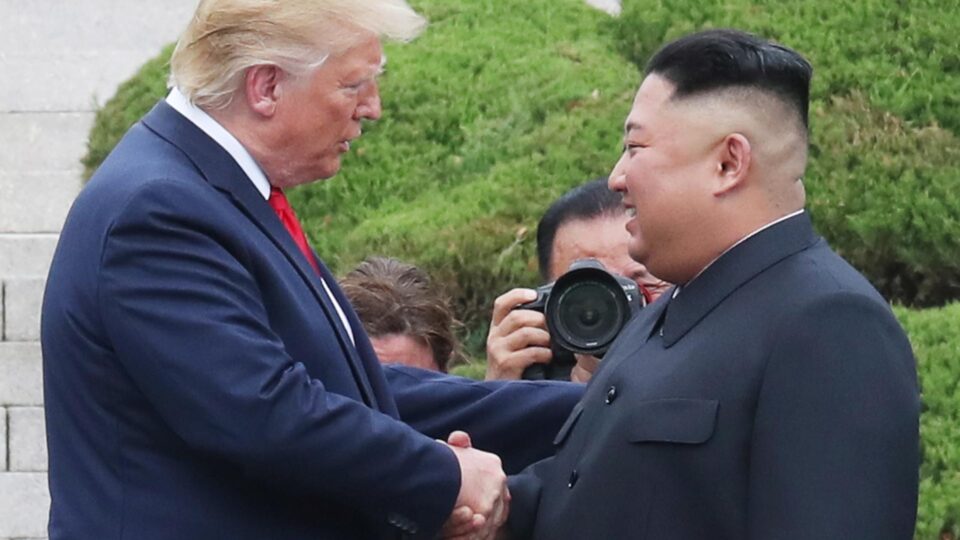 Trump sinaliza aproximação com ditador da Coreia do Norte: “Respondeu de forma positiva”