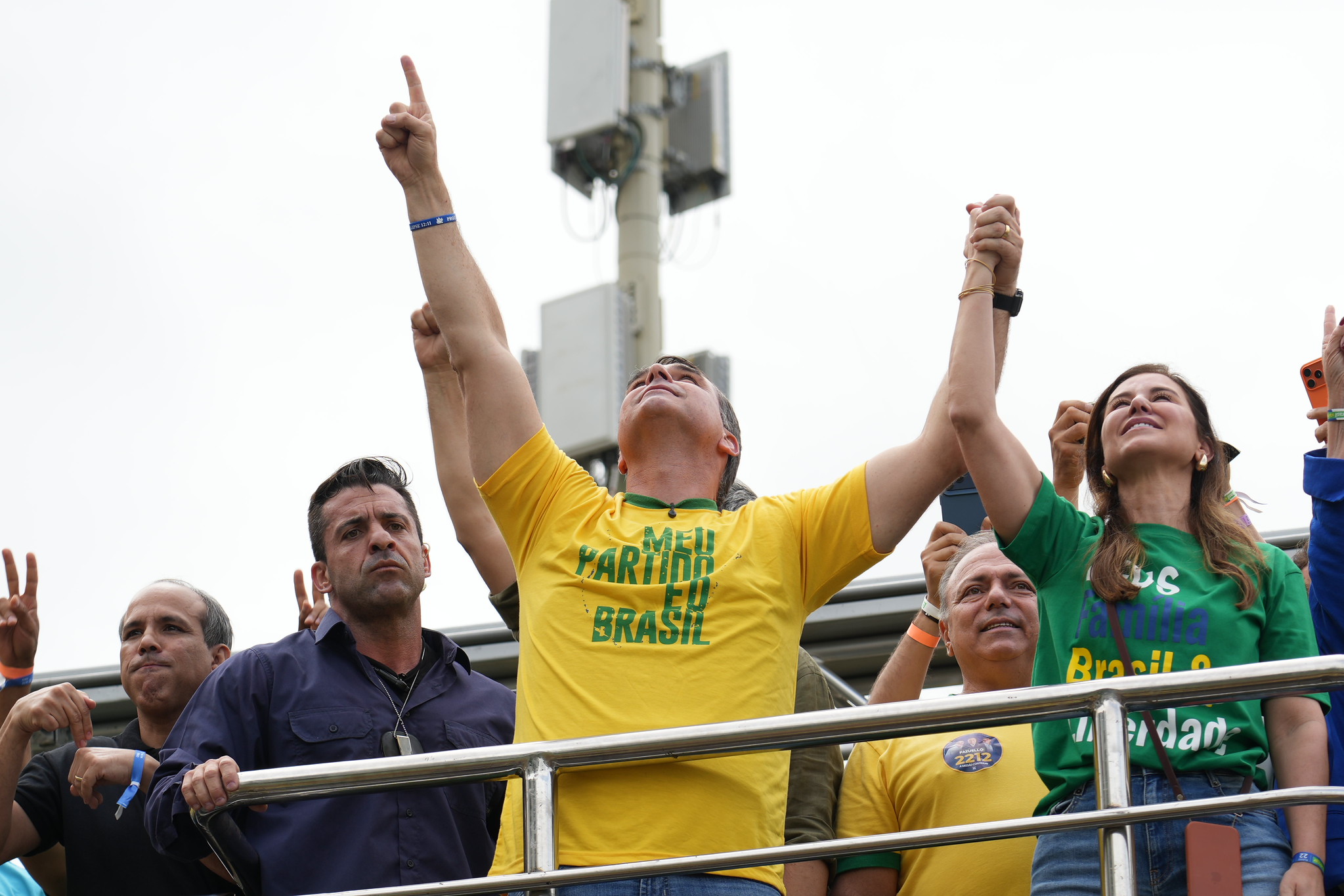 Em Copacabana, Flávio afirmou que aceitou a missão de disputar a Presidência dada pelo pai, Jair Bolsonaro.