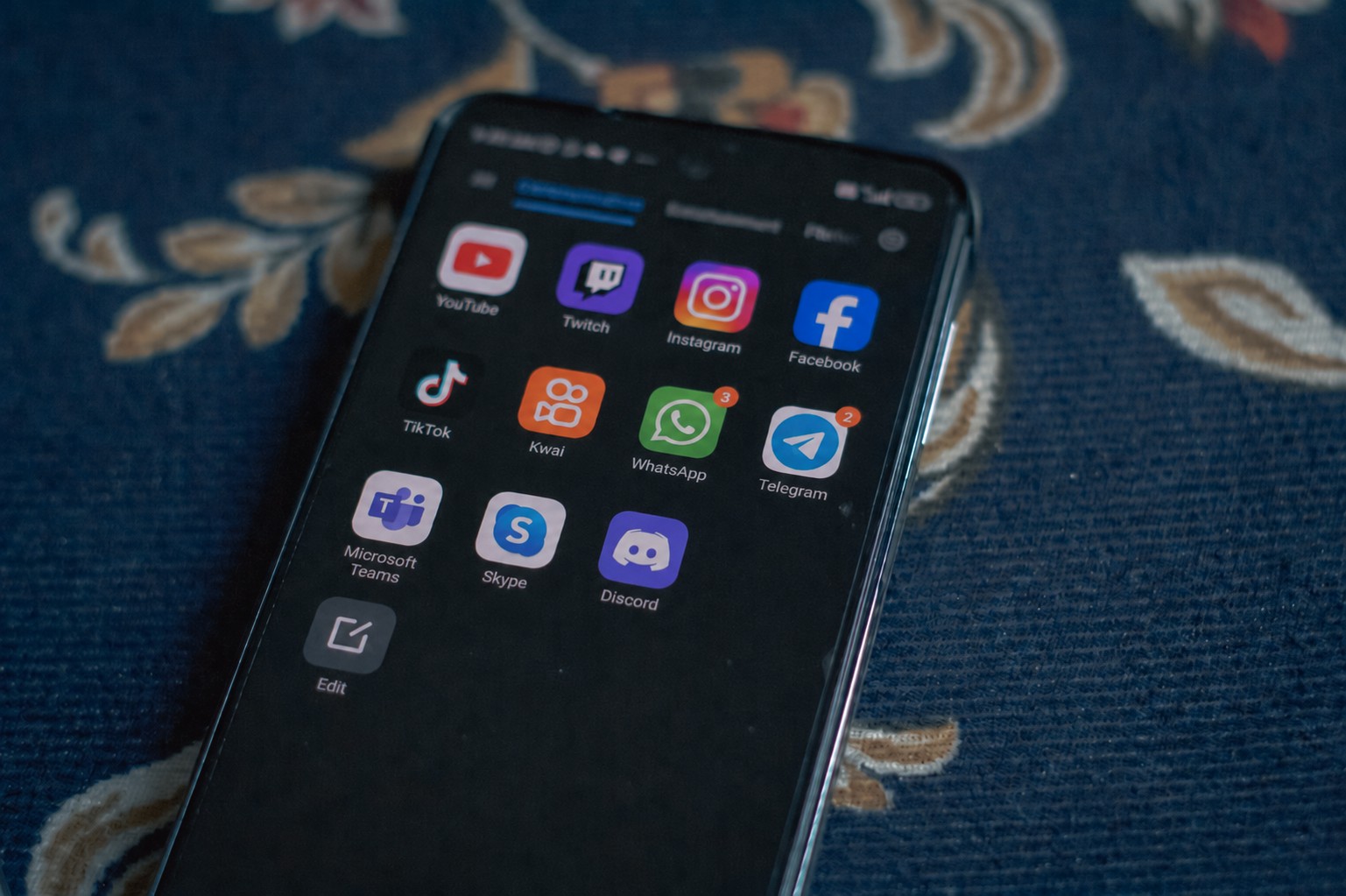 После ограничения Discord, омбудсмен получил просьбу заблокировать прямые эфиры на десяти платформах
