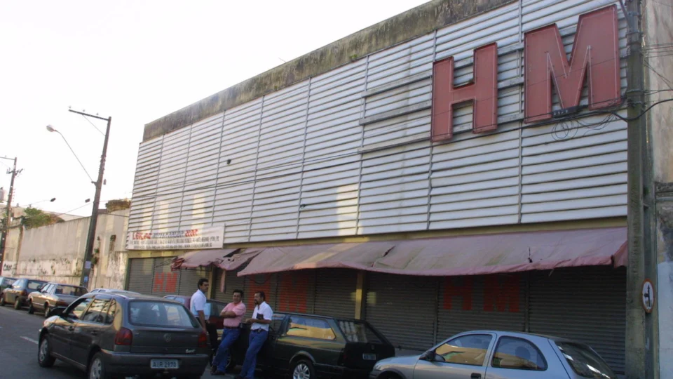 Antiga loja da Hermes Macedo em Paranaguá (PR). Imóvel foi a leilão em 2002