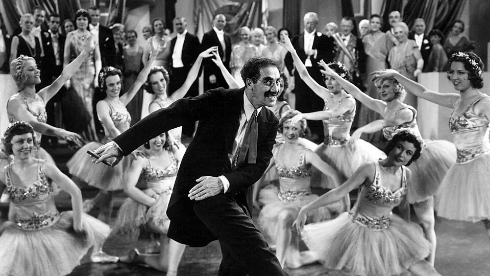 Groucho Marx, um dos grandes nomes da comédia americana, morreu em 19 de agosto de 1977, aos 86 anos.