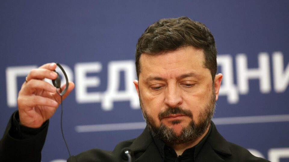 Ex-ministro da Defesa da Ucrânia pede eleições e amplia pressão sobre Zelensky