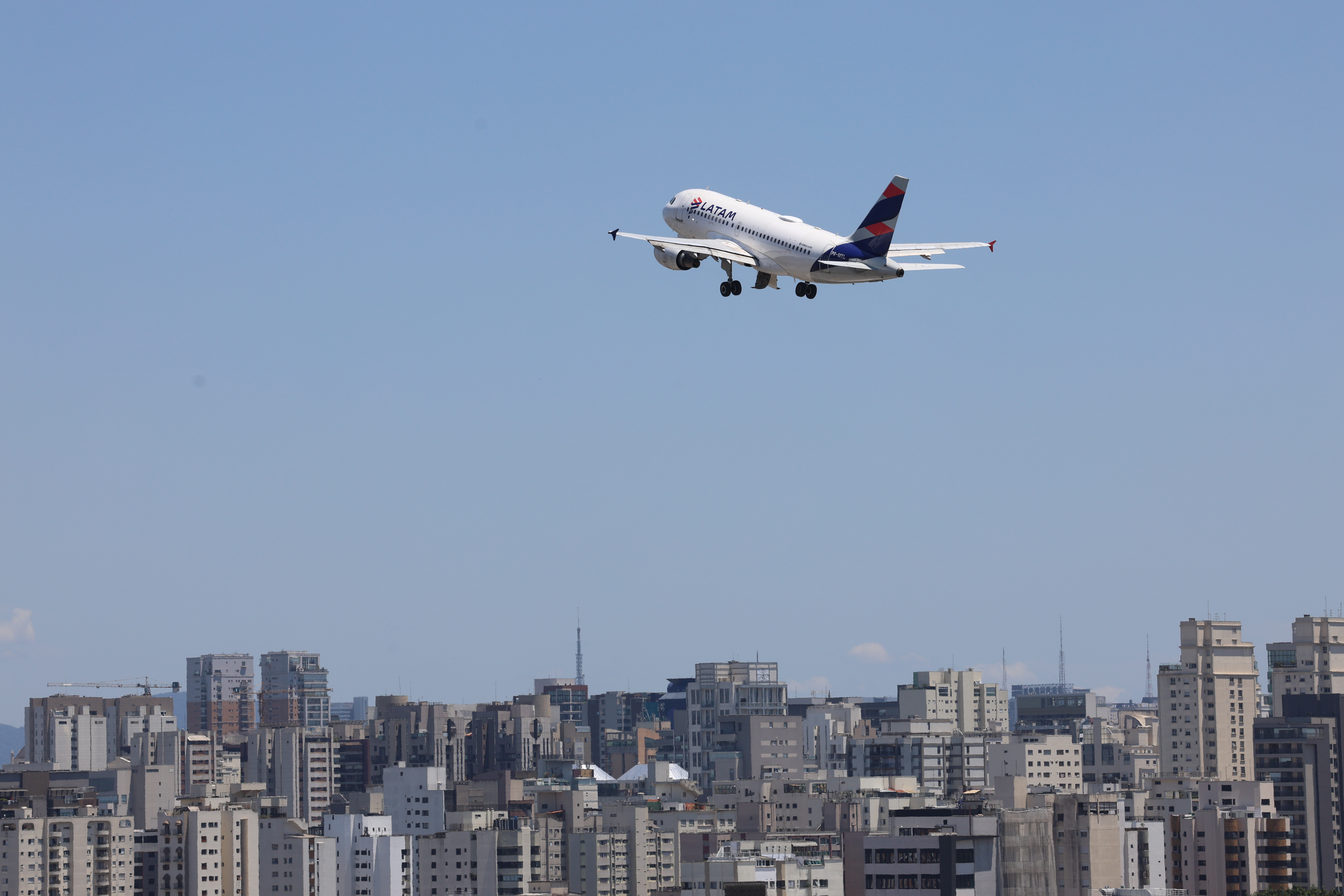 Falha de segurança faz dados de clientes da Latam Pass vazarem