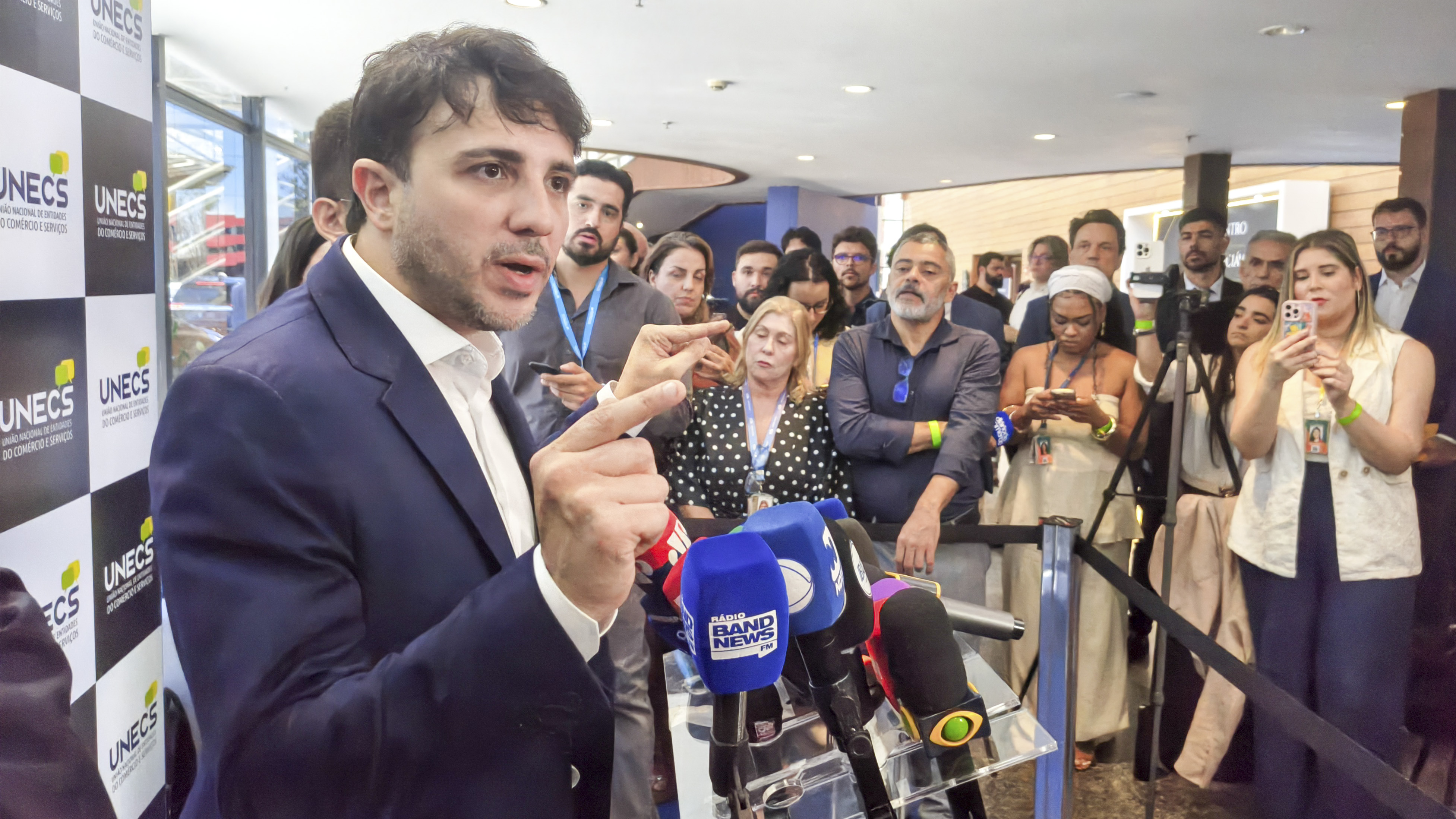 Plano econômico de Renan Santos atrai empresários, mas apoio ainda engatinha