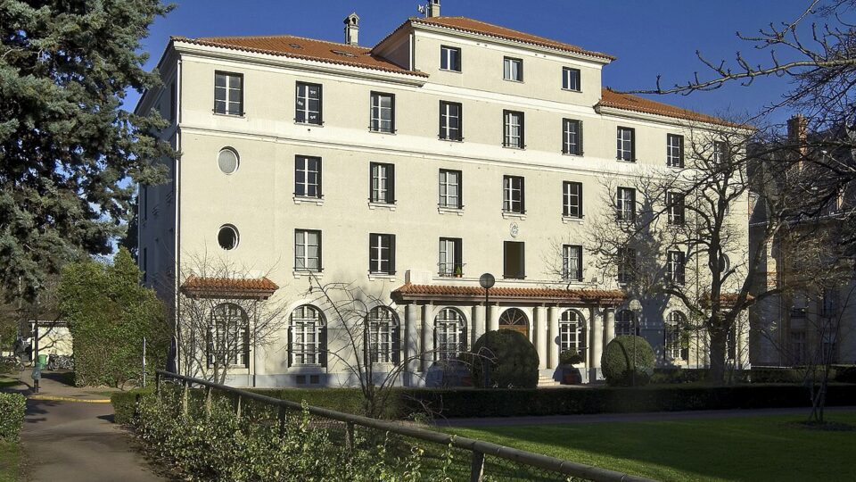 Governo socialista de Paris pede que Casa Argentina seja investigada por “ideologias de extrema direita”
