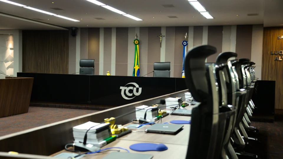 Órgão determinou retorno à fase de julgamentos após analisar planilha de avaliação.