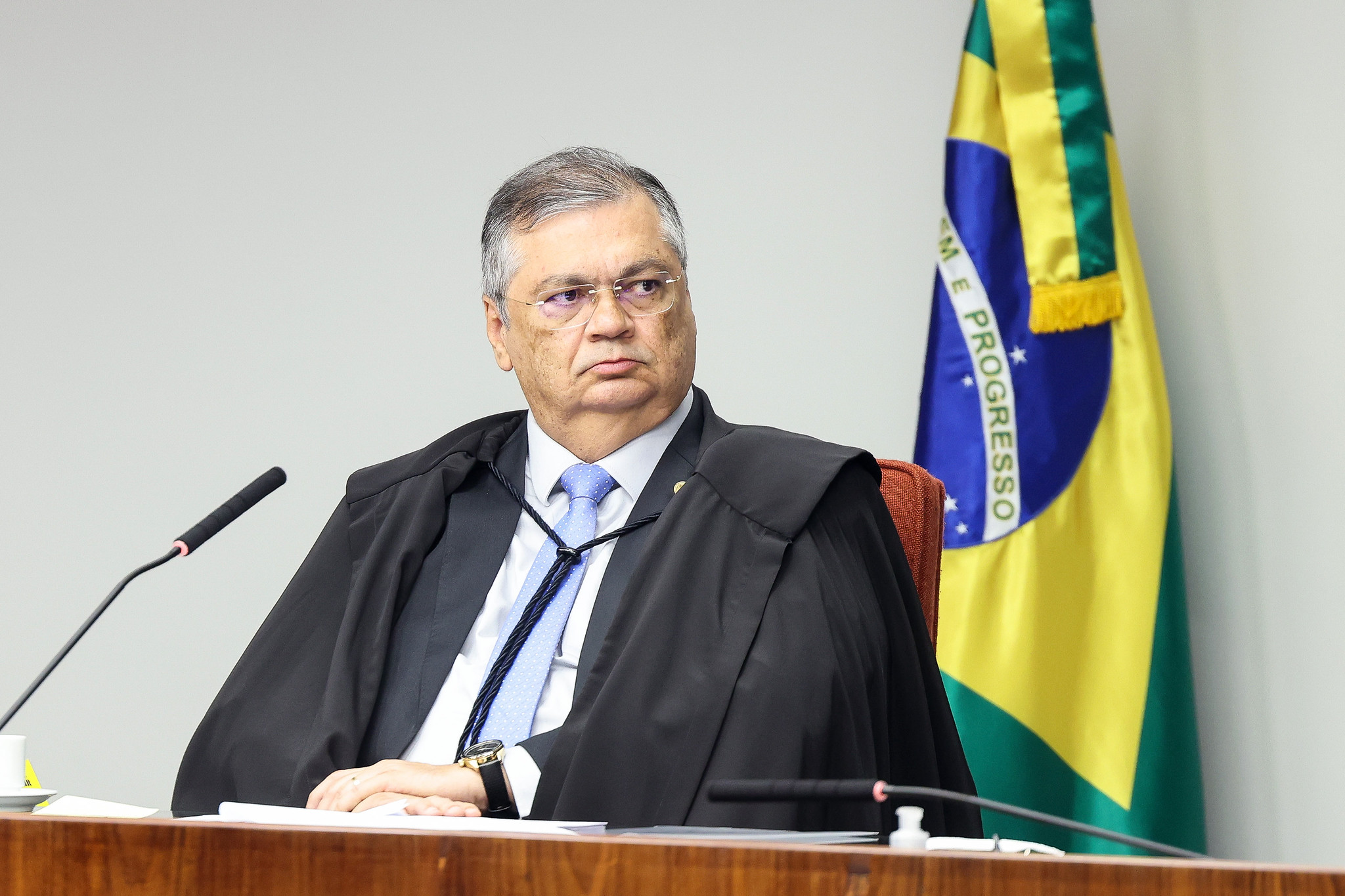 Dino diz que defendeu diploma obrigatório a jornalistas como parte de voto, mas caso não tratava do tema