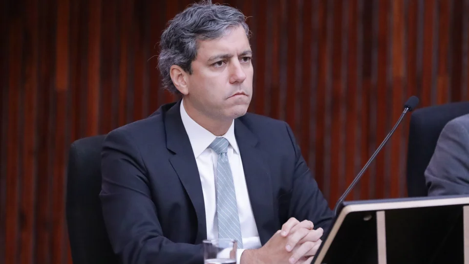Rodolfo Fernandes de Souza Salema, advogado da Associação Brasileira de Emissoras de Rádio e Televisão (Abert), na audiência pública para definir o plano de mídia das eleições de 2026.