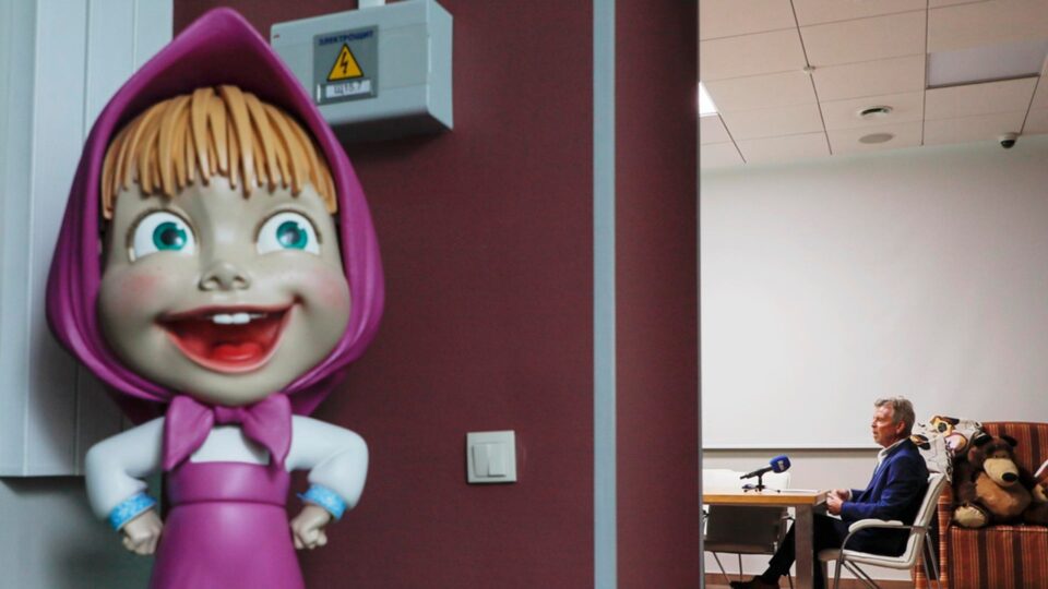 Ucrânia acusa desenho “Masha e o Urso” de propaganda russa e impõe sanções contra criadores