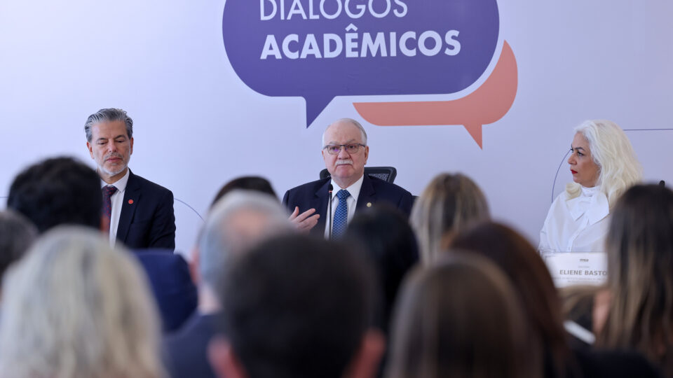 Fachin lembra que STF “não aguardou Congresso” e reconheceu união homoafetiva