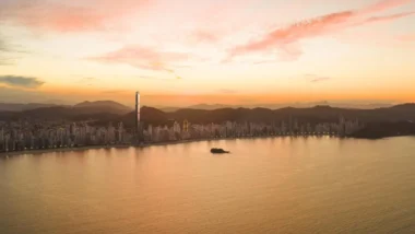 O primeiro empreendimento da empresa na cidade será um arranha-céu de 400 metros de altura, que depois de pronto só deve perder em tamanho para o Senna Tower – que passará dos 500 metros