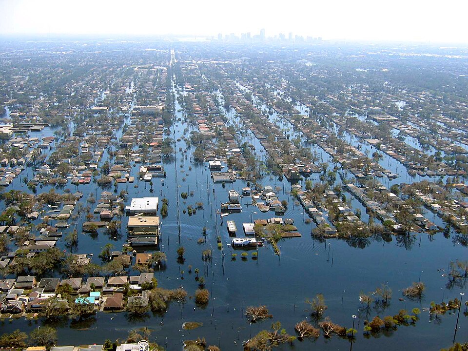 25 de agosto na história: Katrina, a libertação de Paris e outros fatos marcantes