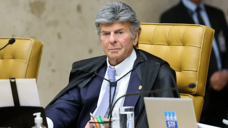 Ministro descartou conceder uma liminar e abriu prazo para manifestação do município, da PGR e da AGU.