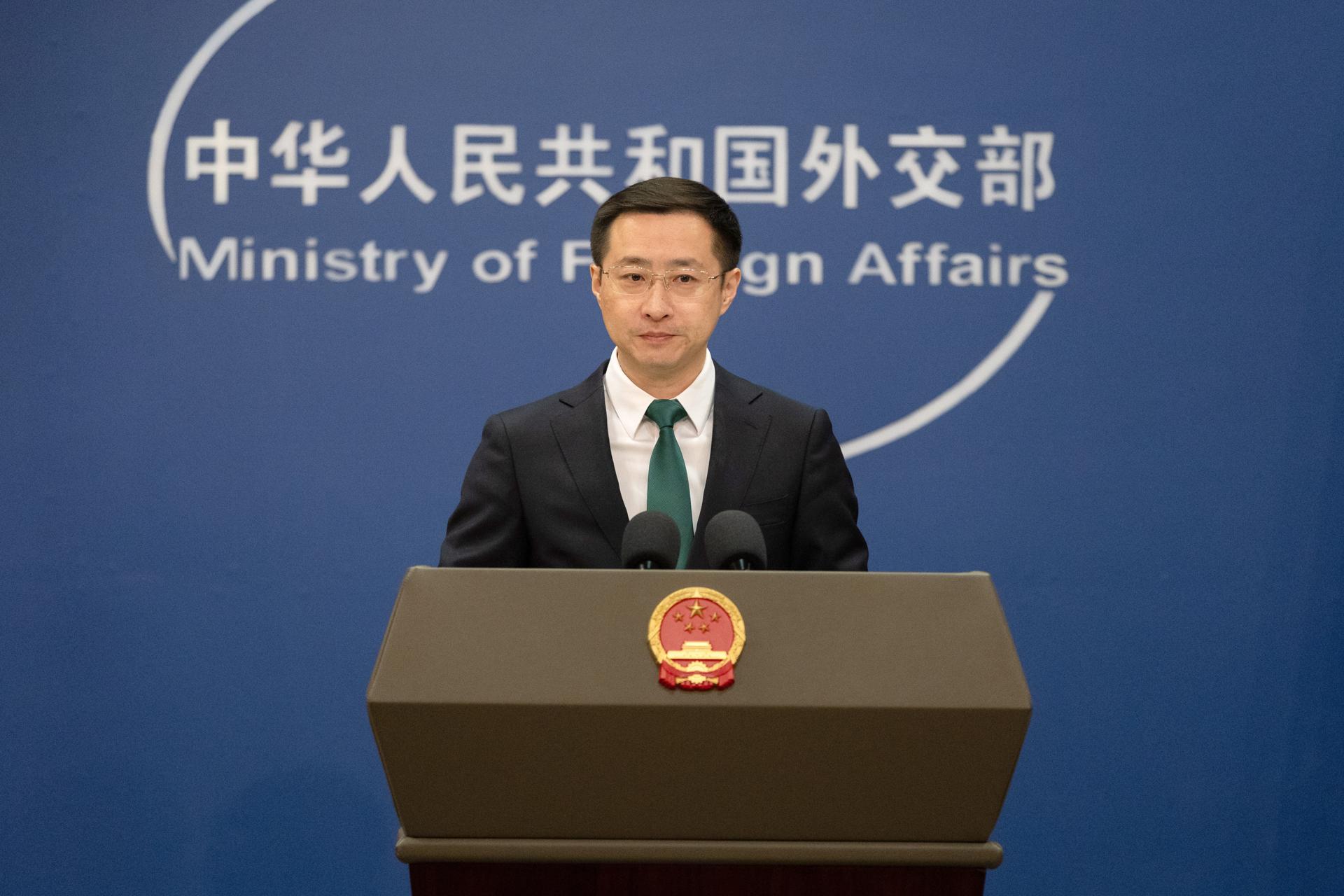 Maior compradora de petróleo do Irã, China desafia Trump e diz que manterá cooperação com o regime