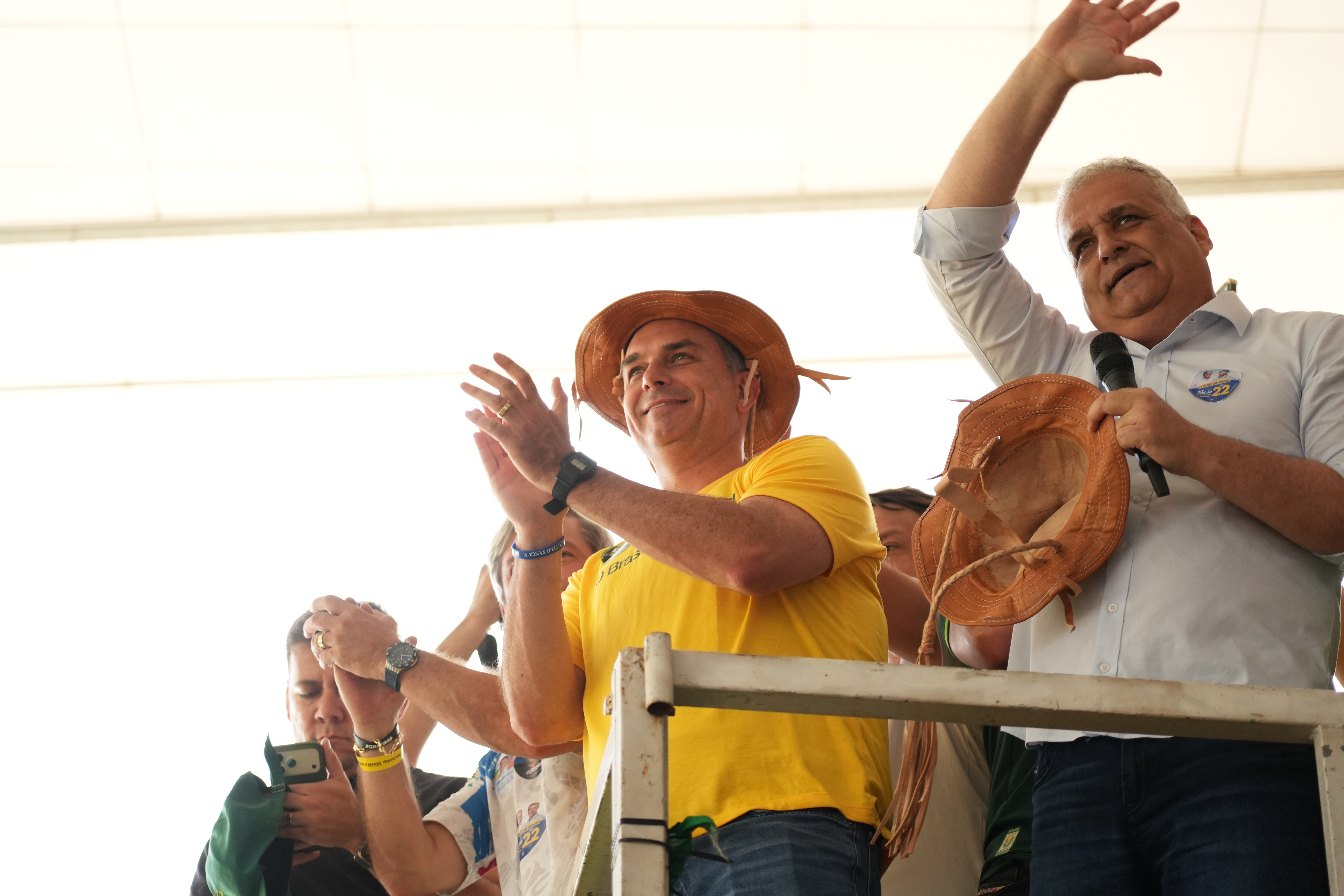 Flávio Bolsonaro inicia campanha presidencial no Nordeste