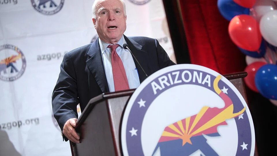 John McCain, senador republicano e ex-candidato à Presidência dos Estados Unidos, morreu em 26 de agosto de 2018, aos 81 anos.