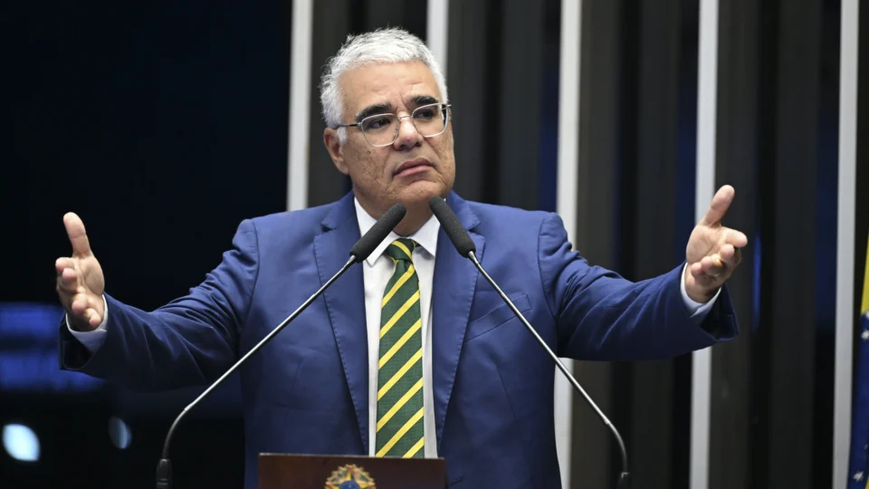 Girão diz que Alcolumbre tem “obsessão” pela liberação dos jogos de azar