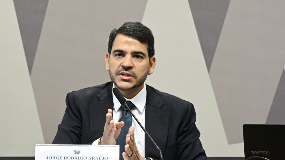 Governo processa Discord após ordem de Lula e pede indenização de R$ 500 milhões