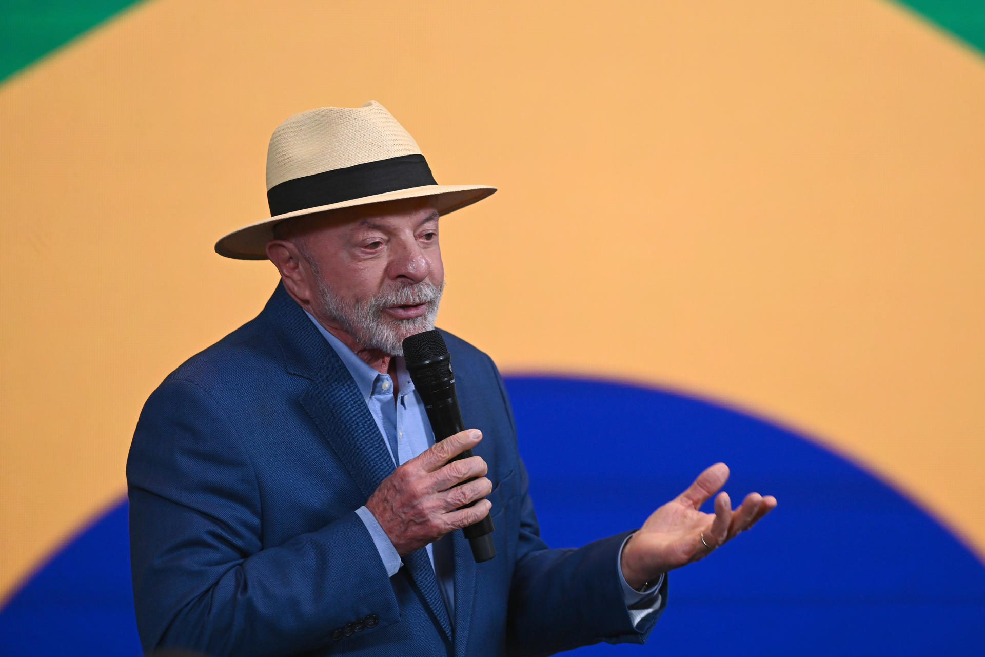 Lula projeta maior controle estatal sobre redes sociais em novo plano de governo