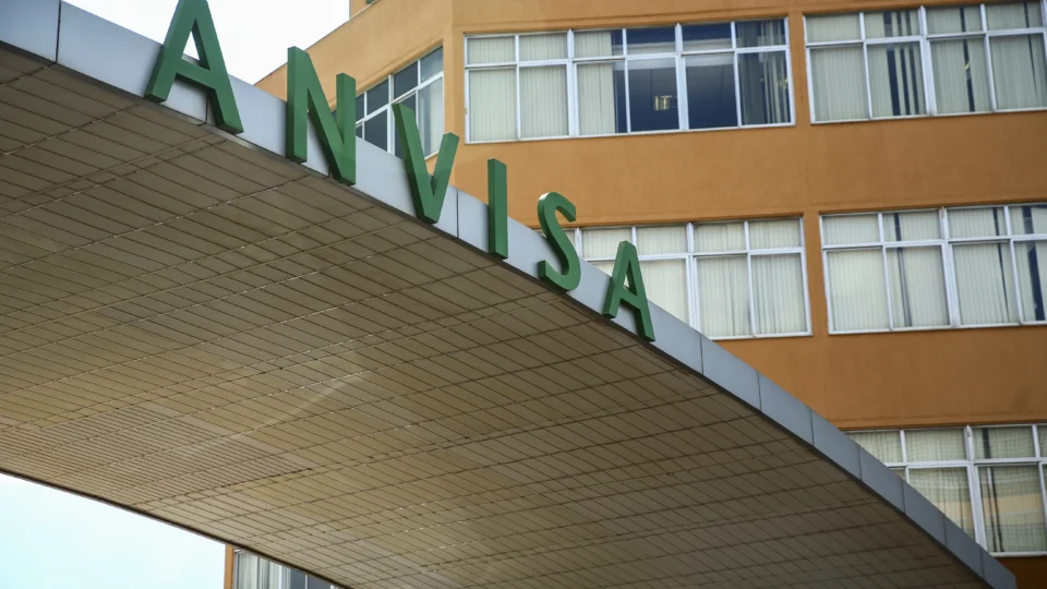 Produto com uso estético e médico vendido a R$ 1,9 mil por frasco atrai fraudadores.