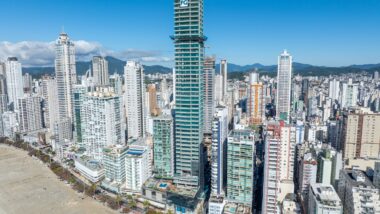 Além dos empreendimentos em construção, a FG prepara três projetos de uso misto, residencial e hoteleiro, na região