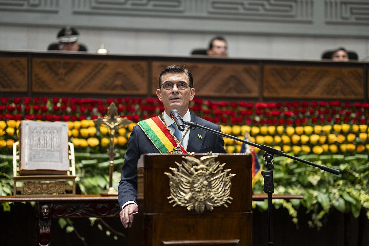 Presidente da Bolívia nega acusação de vice de que Cerimedo mandava nos seus ministros