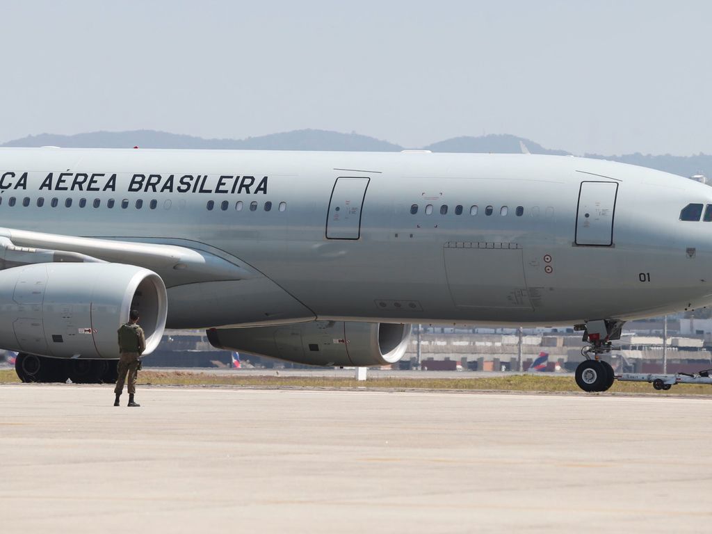 Ministros usaram aviões da FAB em ano eleitoral